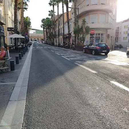 Le Centre Du Monde Apartament