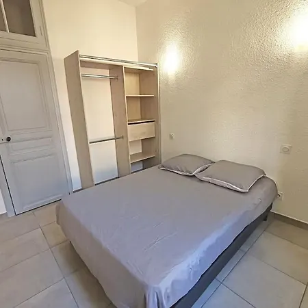Le Centre Du Monde Apartament